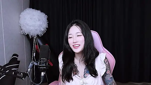 MISA 02 online show from October 2025 12:38:02 PM