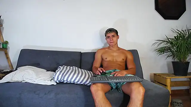 mirallesandbig online show from October 2025 10:21:02 PM