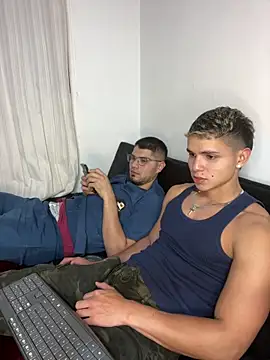 mirallesandbig online show from November 2025 10:52:01 PM