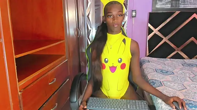 Snapshot of Kimberlyn_Black chatting on October 2025 12:32:02 AM Kimberlyn Black online show from October 2025 12:32:02 AM