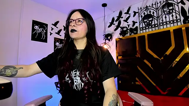 Snapshot of Evangelinejoness_ chatting on November 2025 11:33:02 AM Evangelinejoness online show from November 2025 11:33:02 AM