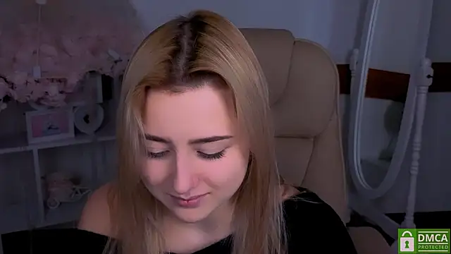 Lulu   Moon online show from February 2026 09:29:01 PM