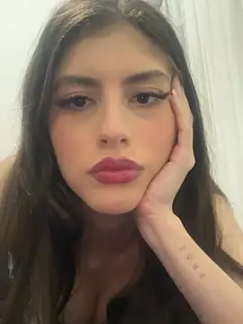 AlessiaLuxx online show from April 2026 11:25:02 PM