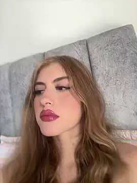 AlessiaLuxx online show from July 2026 07:38:01 PM