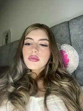 AlessiaLuxx online show from July 2026 01:47:02 AM