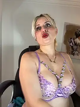 Snapshot of Adeline_1 chatting on June 2026 02:45:02 AM Adeline 1 online show from June 2026 02:45:02 AM