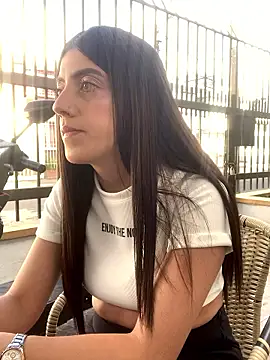 Snapshot of ElectraPink_ chatting on January 2026 01:05:02 PM ElectraPink online show from January 2026 01:05:02 PM