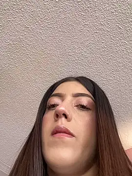 Snapshot of ElectraPink_ chatting on February 2026 01:34:01 PM ElectraPink online show from February 2026 01:34:01 PM