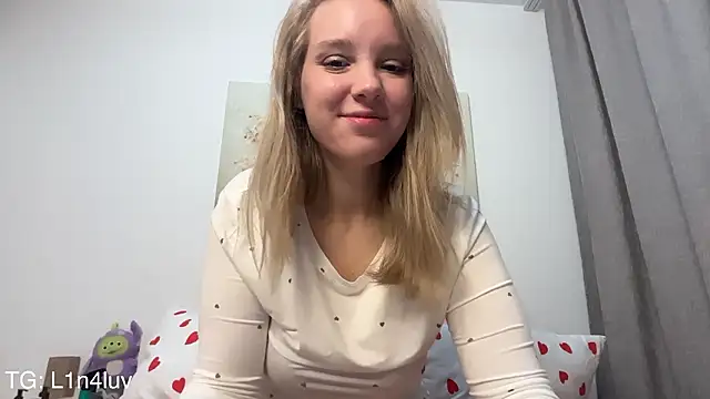 AIicaparkerc online show from February 2026 12:31:01 AM