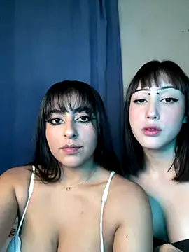 Snapshot of Die-lunara chatting on October 2025 09:08:02 AM Die-lunara online show from October 2025 09:08:02 AM