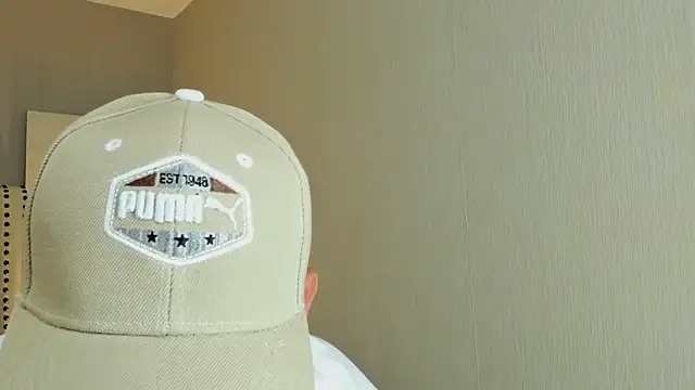 AlukardBig online show from October 2025 08:20:01 PM