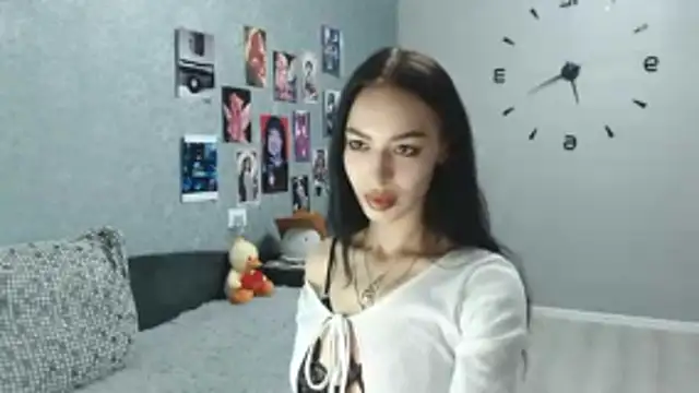 Snapshot of Daphne_Darkthorn chatting on October 2025 03:18:02 AM Daphne Darkthorn online show from October 2025 03:18:02 AM