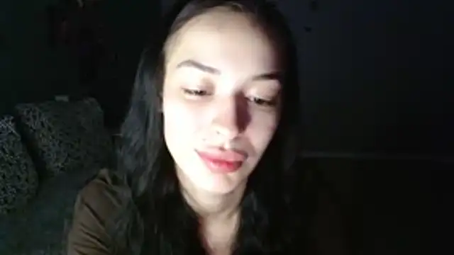 Snapshot of Daphne_Darkthorn chatting on November 2025 03:40:02 AM Daphne Darkthorn online show from November 2025 03:40:02 AM