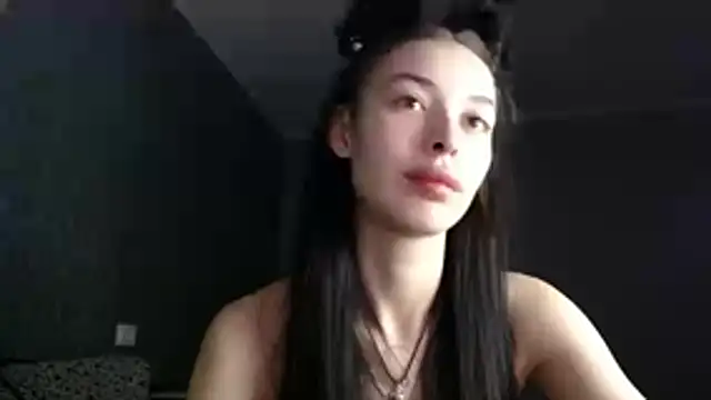 Snapshot of Daphne_Darkthorn chatting on November 2025 07:59:02 PM Daphne Darkthorn online show from November 2025 07:59:02 PM