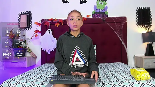 Snapshot of Sassha_ferrer chatting on October 2025 09:16:01 PM Sassha ferrer online show from October 2025 09:16:01 PM