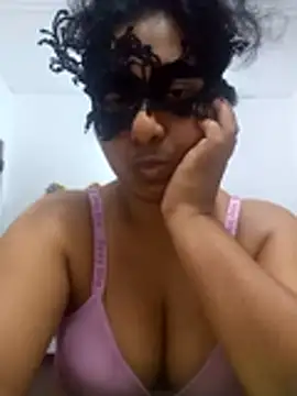 Snapshot of Expose_Queen chatting on June 2026 06:14:01 PM Expose Queen online show from June 2026 06:14:01 PM
