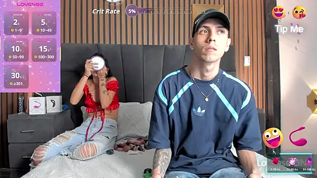 DerryAndIzzy online show from October 2025 04:24:01 AM