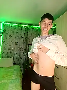 heyy noah11 online show from December 2025 03:04:02 AM