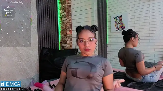 taylorexotic online show from November 2025 02:25:01 AM