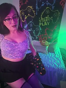 MiniMonroe online show from October 2025 04:46:01 AM