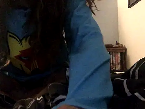 Snapshot of Feetwolf0 chatting on October 2025 04:27:02 PM Feetwolf0 online show from October 2025 04:27:02 PM