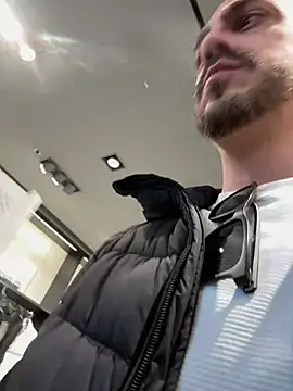 AlexGogo23 online show from March 2026 01:28:01 PM