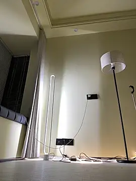 yiyi 3523 online show from April 2026 02:10:01 PM