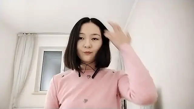 Lyndasilk online show from October 2025 03:23:02 PM