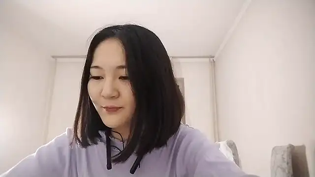 Lyndasilk online show from October 2025 02:09:01 PM