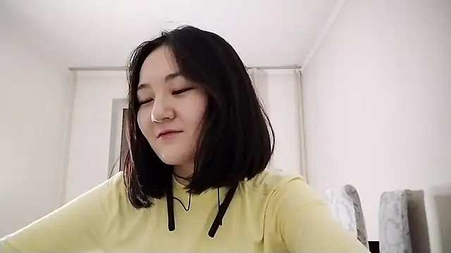 Lyndasilk online show from November 2025 02:05:02 PM