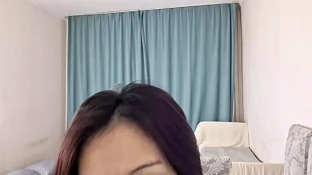 Lyndasilk online show from April 2026 04:10:02 PM