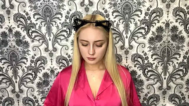 Oiangavryeras online show from October 2025 04:19:01 PM