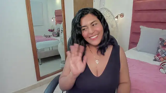 denisse khan online show from March 2026 10:13:02 PM