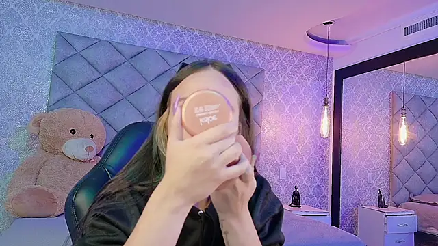 CARO ADAMS1 online show from November 2025 12:05:02 PM