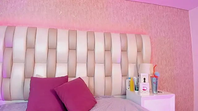 Ari lynn  online show from February 2026 03:24:02 AM