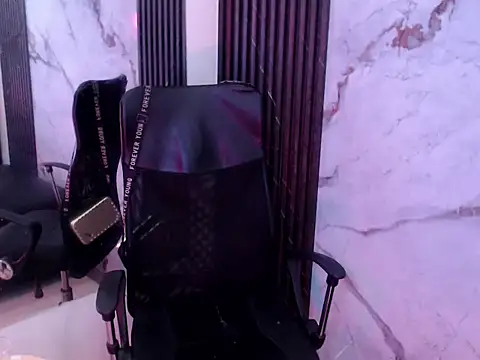 Brandonhott online show from October 2025 02:45:01 AM