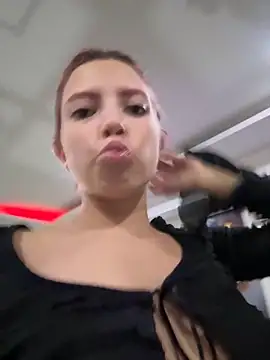 Snapshot of l0lita_sweet chatting on November 2025 12:13:01 AM l0lita sweet online show from November 2025 12:13:01 AM