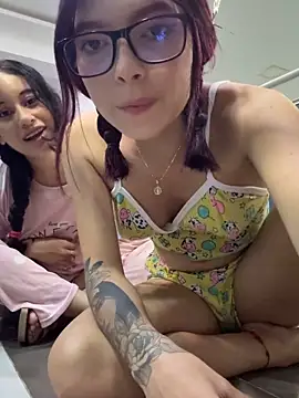 Snapshot of l0lita_sweet chatting on December 2025 11:09:01 PM l0lita sweet online show from December 2025 11:09:01 PM