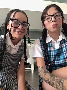 Snapshot of l0lita_sweet chatting on January 2026 03:27:01 PM l0lita sweet online show from January 2026 03:27:01 PM