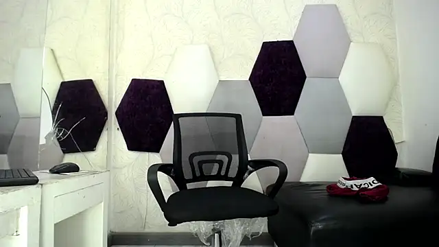 Mick storm online show from February 2026 07:45:02 PM