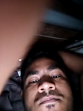 GlossyDare1823 online show from October 2025 08:33:01 PM