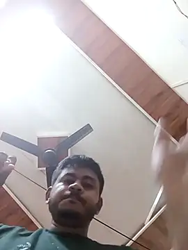 GlossyDare1823 online show from November 2025 11:29:01 PM