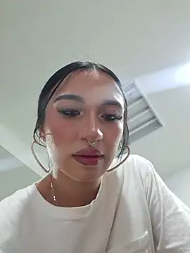 Snapshot of Candy_leilaa3 chatting on November 2025 12:43:01 AM Candy leilaa3 online show from November 2025 12:43:01 AM