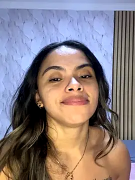 safadinhaquenteW online show from November 2025 07:58:01 PM