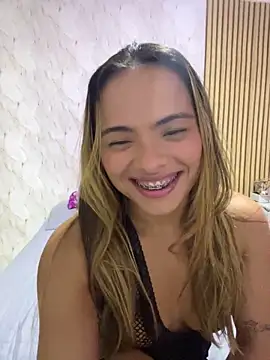 safadinhaquenteW online show from May 2026 08:02:02 PM