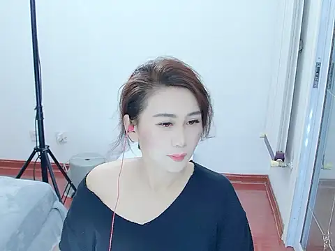Snapshot of -dandan chatting on October 2025 12:28:02 PM -dandan online show from October 2025 12:28:02 PM