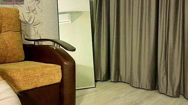 MissPompadure online show from April 2026 07:41:01 PM