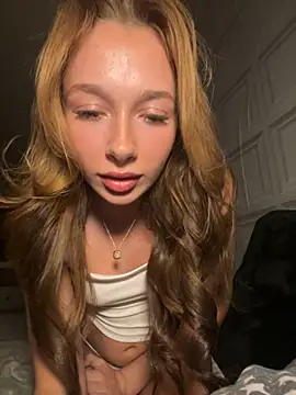 Snapshot of PoppyBabeMae chatting on November 2025 11:51:01 PM PoppyBabeMae online show from November 2025 11:51:01 PM