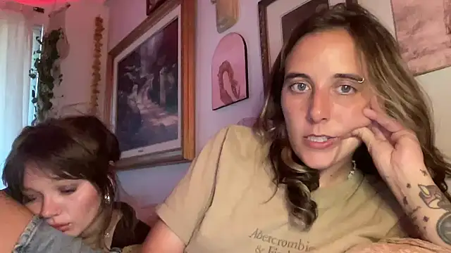 Snapshot of lill_daddysgirl chatting on May 2026 02:19:02 AM lill daddysgirl online show from May 2026 02:19:02 AM