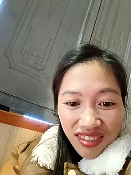 -Paige- online show from November 2025 05:07:01 AM